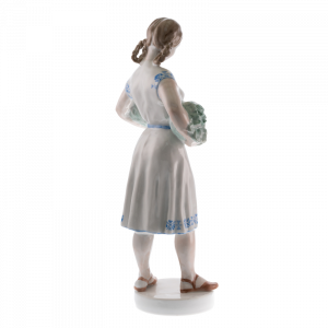 Скульптура «Дівчина з капустою»